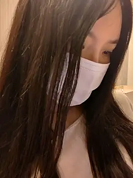 Snapshot of TBgril chatting on July 15, 6:24 pm TBgril online show from July 15, 6:24 pm