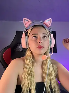 Snapshot of Irisweet_ chatting on October 19, 4:07 pm Irisweet online show from October 19, 4:07 pm