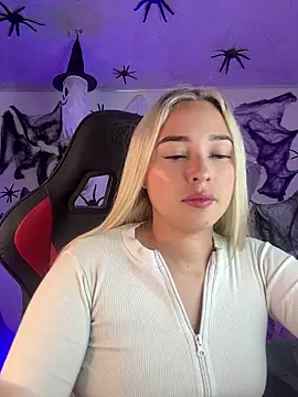 Snapshot of Irisweet_ chatting on October 29, 10:17 am Irisweet online show from October 29, 10:17 am