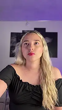 Snapshot of Irisweet_ chatting on November 19, 10:54 pm Irisweet online show from November 19, 10:54 pm