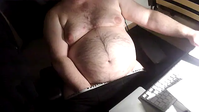 Snapshot of sr4343 chatting on December 31, 10:45 pm sr4343 online show from December 31, 10:45 pm