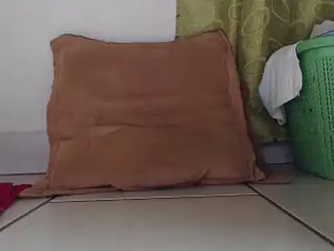 Squirtkat online show from February 13, 12:02 am