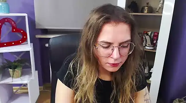 Snapshot of Zoey_Erotic chatting on December 27, 5:31 am Zoey Erotic online show from December 27, 5:31 am