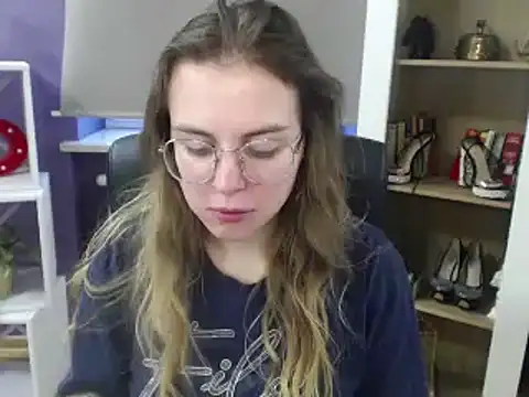 Snapshot of Zoey_Erotic chatting on January 2, 11:41 am Zoey Erotic online show from January 2, 11:41 am