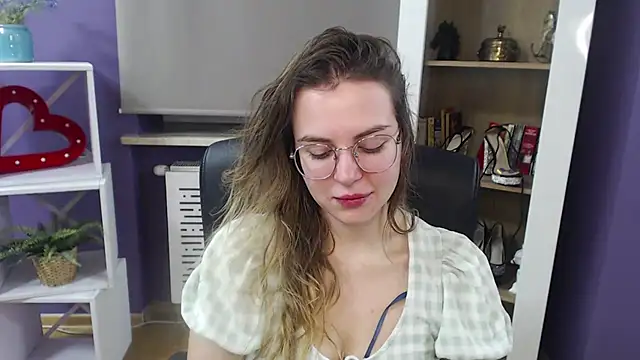 Snapshot of Zoey_Erotic chatting on January 7, 5:33 am Zoey Erotic online show from January 7, 5:33 am