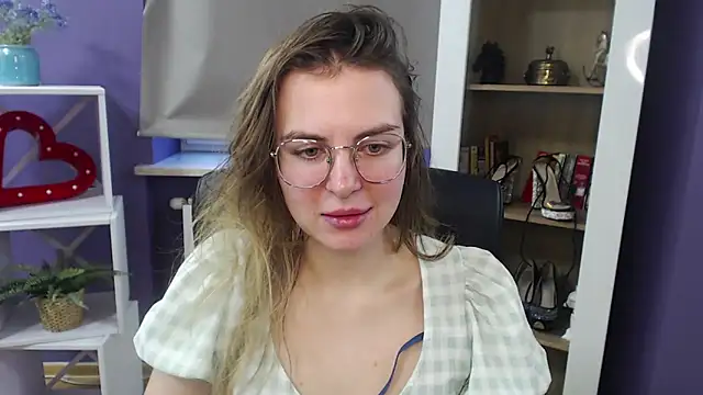 Snapshot of Zoey_Erotic chatting on January 7, 8:56 am Zoey Erotic online show from January 7, 8:56 am