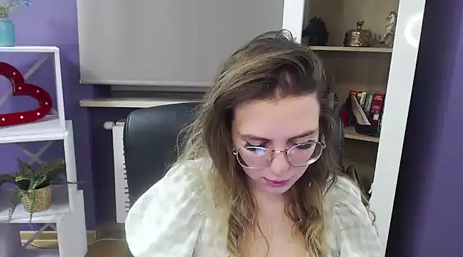 Snapshot of Zoey_Erotic chatting on January 23, 5:24 am Zoey Erotic online show from January 23, 5:24 am