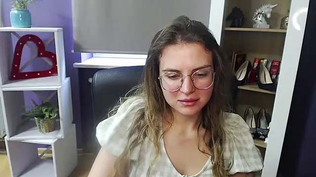 Snapshot of Zoey_Erotic chatting on February 18, 8:38 am Zoey Erotic online show from February 18, 8:38 am