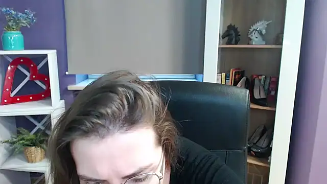 Snapshot of Zoey_Erotic chatting on February 21, 7:23 am Zoey Erotic online show from February 21, 7:23 am