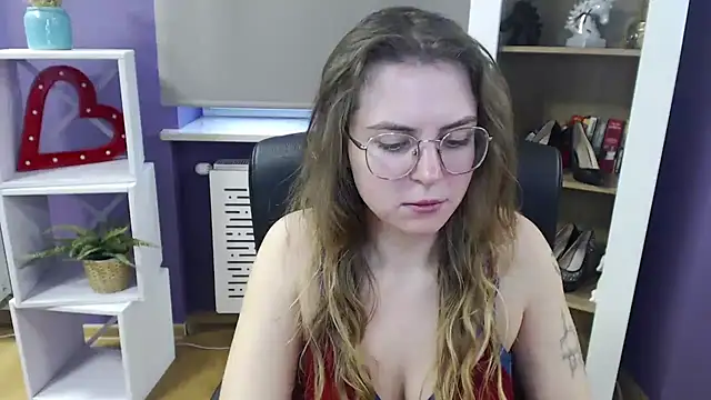 Snapshot of Zoey_Erotic chatting on February 27, 8:50 am Zoey Erotic online show from February 27, 8:50 am