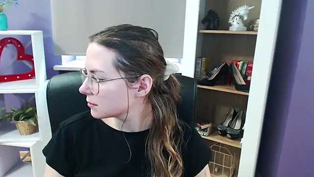 Snapshot of Zoey_Erotic chatting on March 4, 9:07 am Zoey Erotic online show from March 4, 9:07 am