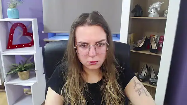 Snapshot of Zoey_Erotic chatting on March 21, 5:43 am Zoey Erotic online show from March 21, 5:43 am