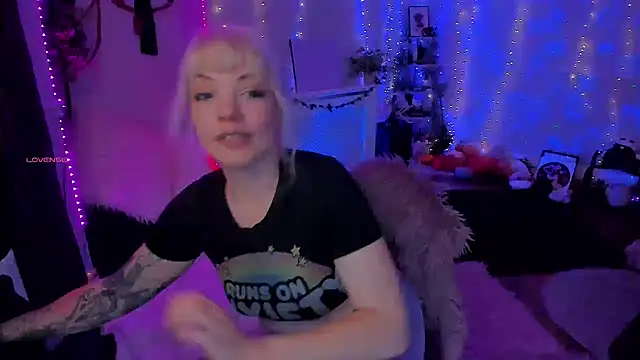 AliceW0lf online show from November 25, 7:36 pm