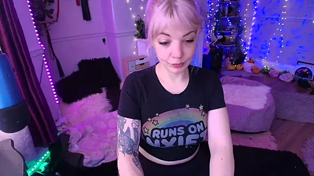 AliceW0lf online show from April 3, 10:46 am