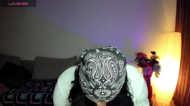 Snapshot of Laura_sinner chatting on March 7, 8:22 pm Laura sinner online show from March 7, 8:22 pm