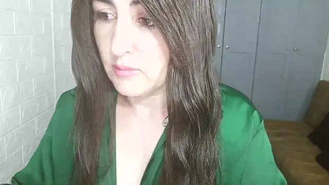naughty sarahh online show from May 2, 9:09 pm
