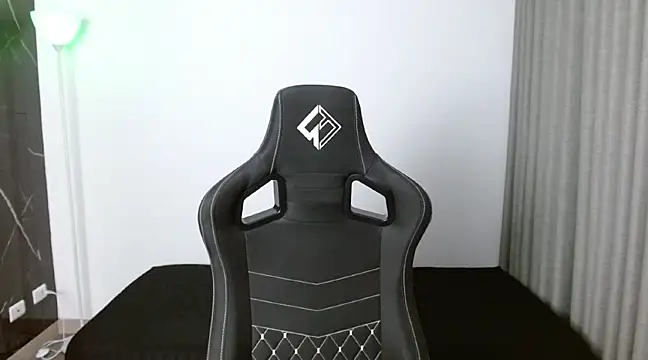 Snapshot of Dangerous-Men chatting on February 20, 6:39 am Dangerous-Men online show from February 20, 6:39 am