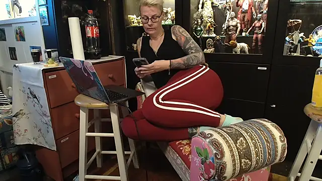 MaryG online show from January 9, 10:09 am