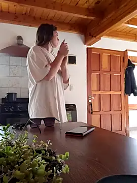 Elnonoykeila77 online show from January 24, 9:47 pm