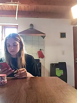 Elnonoykeila77 online show from February 13, 8:13 pm