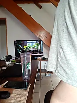 Elnonoykeila77 online show from March 12, 11:22 pm