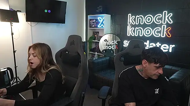 Elnonoykeila77 online show from October 26, 3:40 pm