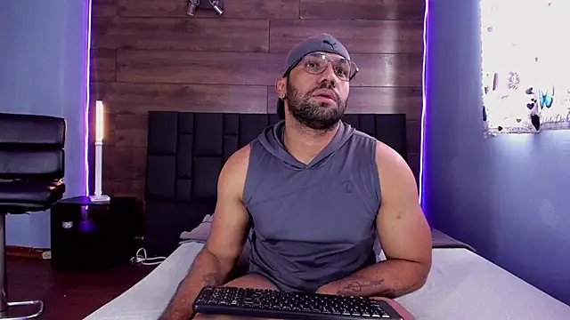 anthonylatynxd online show from November 27, 7:38 pm