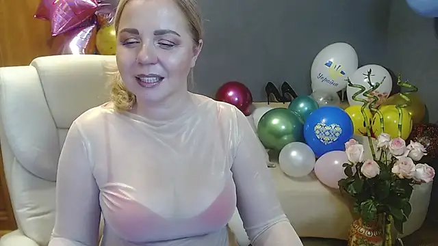Cute sun online show from December 11, 12:12 am