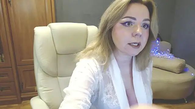 Cute sun online show from June 14, 2:30 pm