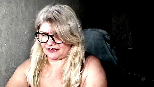 Diana 49 online show from March 5, 8:49 pm