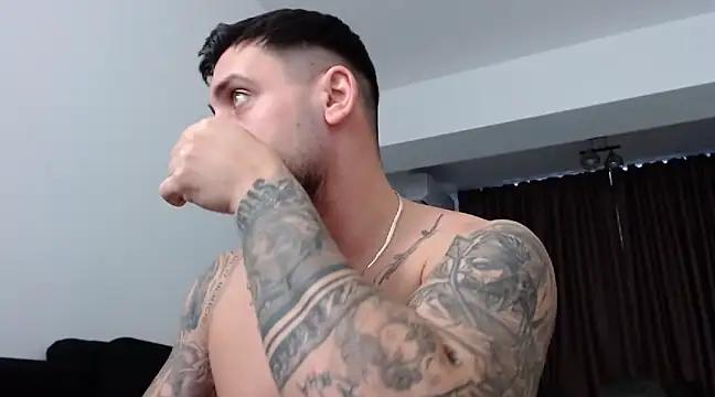  DylanGreen online show from February 8, 8:31 am