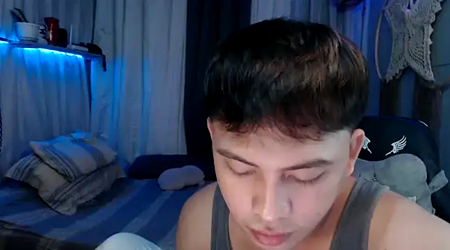 Snapshot of princeJayX chatting on January 13, 4:19 pm princeJayX online show from January 13, 4:19 pm