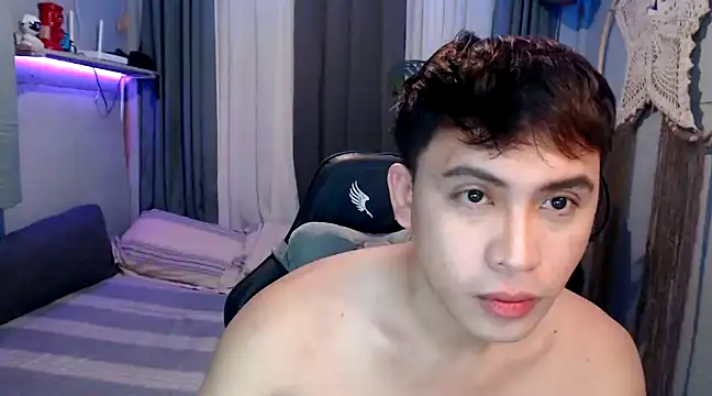 Snapshot of princeJayX chatting on January 28, 8:15 pm princeJayX online show from January 28, 8:15 pm