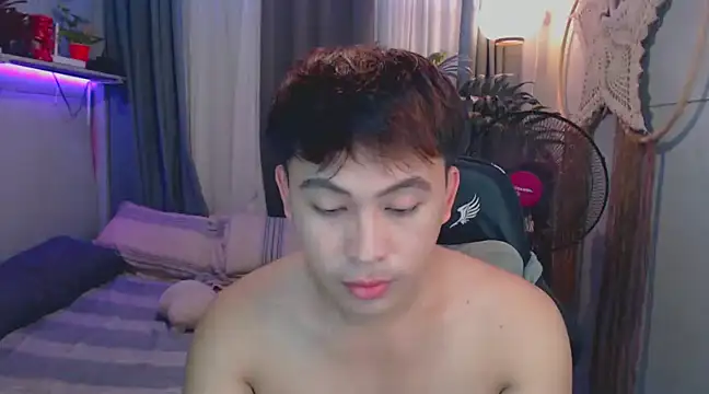 Snapshot of princeJayX chatting on February 3, 9:08 am princeJayX online show from February 3, 9:08 am