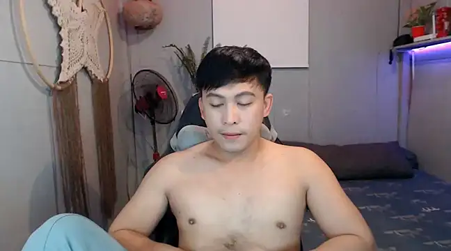 Snapshot of princeJayX chatting on February 26, 5:42 am princeJayX online show from February 26, 5:42 am