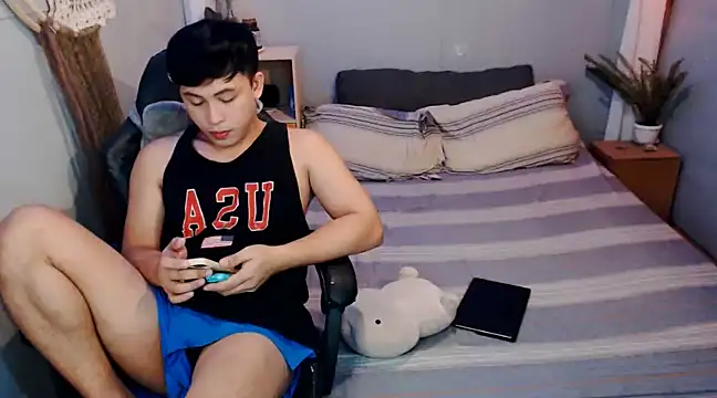 Snapshot of princeJayX chatting on March 13, 6:37 am princeJayX online show from March 13, 6:37 am