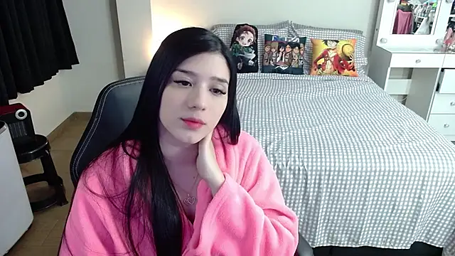 Snapshot of kittykat18x chatting on December 10, 5:39 am kittykat18x online show from December 10, 5:39 am