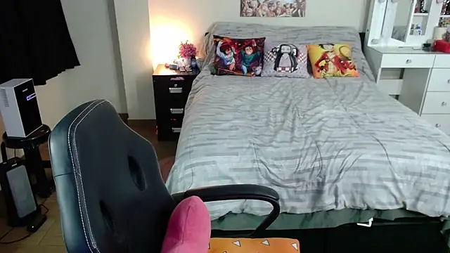 kittykat18x online show from June 24, 1:26 am
