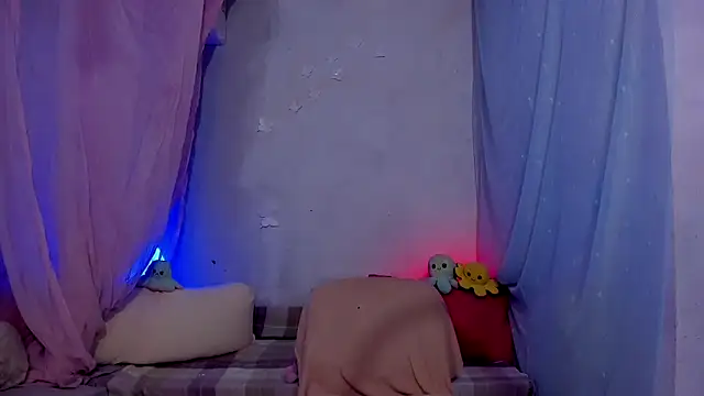 LickLizzy online show from January 17, 2:18 pm