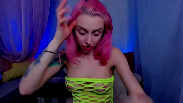 LickLizzy online show from January 31, 8:22 am