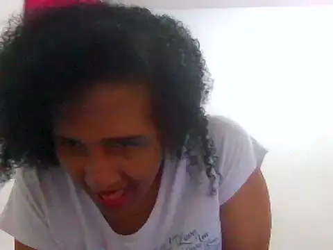 Snapshot of Aishamara chatting on February 16, 8:22 pm Aishamara online show from February 16, 8:22 pm