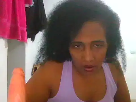 Snapshot of Aishamara chatting on February 21, 7:23 am Aishamara online show from February 21, 7:23 am