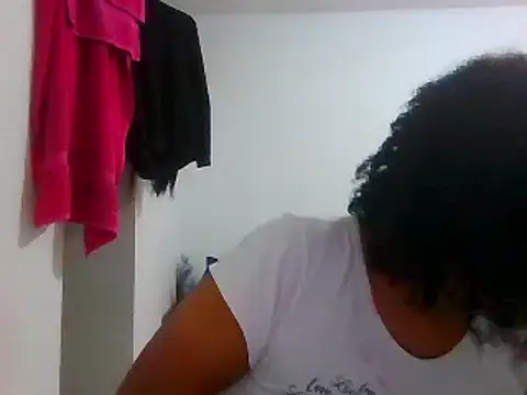 Snapshot of Aishamara chatting on March 3, 2:04 am Aishamara online show from March 3, 2:04 am