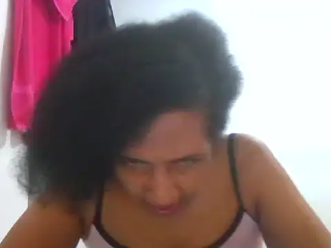 Snapshot of Aishamara chatting on March 18, 12:27 am Aishamara online show from March 18, 12:27 am