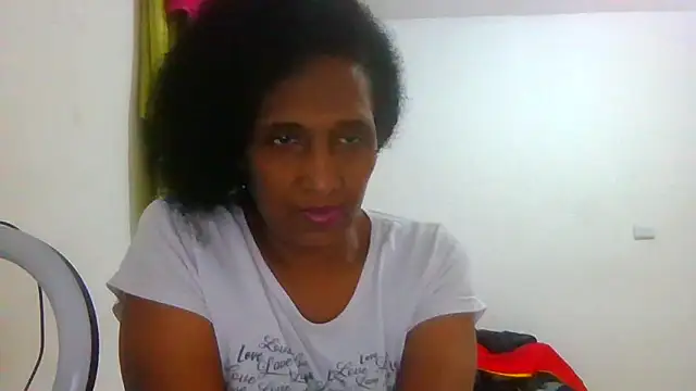 Snapshot of Aishamara chatting on September 24, 5:44 am Aishamara online show from September 24, 5:44 am