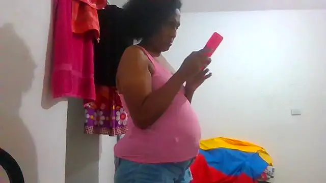 Snapshot of Aishamara chatting on October 5, 6:12 am Aishamara online show from October 5, 6:12 am