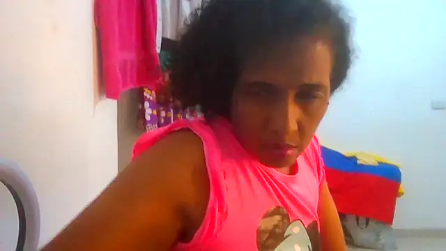 Snapshot of Aishamara chatting on November 3, 11:59 pm Aishamara online show from November 3, 11:59 pm