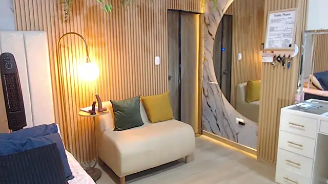 deepieredandwett online show from November 8, 7:52 am