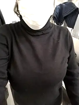 LaInsaciableIntensa online show from December 5, 4:47 pm