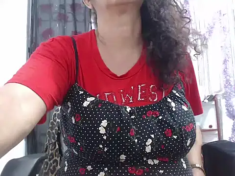 heyline milf online show from December 8, 11:29 pm